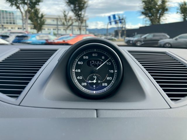 PORSCHE PORSCHE Macan 2023