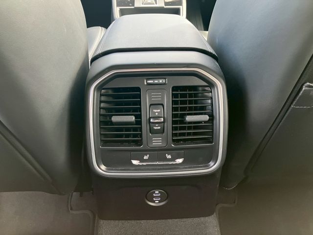 PORSCHE PORSCHE Macan 2023