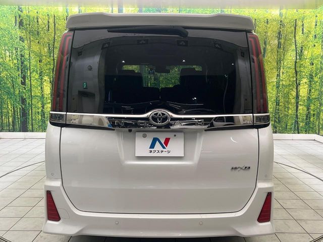 TOYOTA NOAH 2020