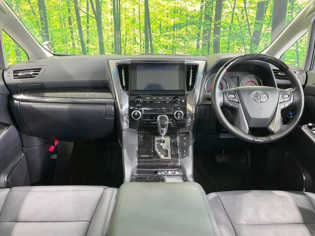 TOYOTA ALPHARD 2022