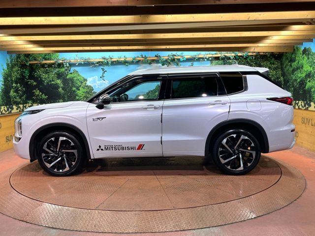 MITSUBISHI OUTLANDER PHEV 2022