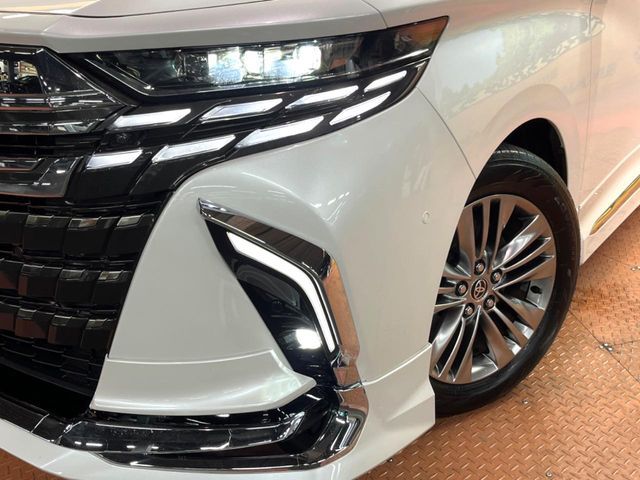 TOYOTA ALPHARD 2024