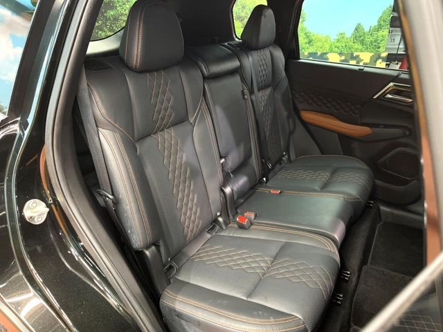 MITSUBISHI OUTLANDER PHEV 2023