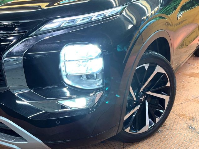 MITSUBISHI OUTLANDER PHEV 2023