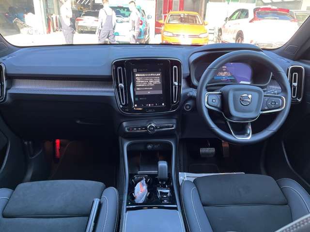 VOLVO VOLVO XC40 2023