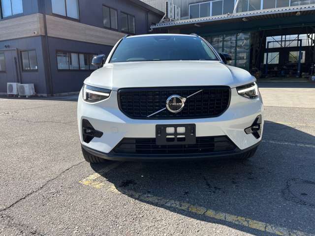 VOLVO VOLVO XC40 2023