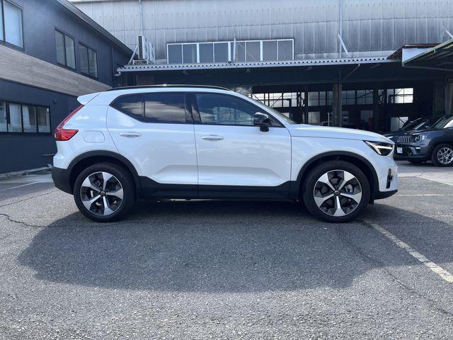 VOLVO VOLVO XC40 2023