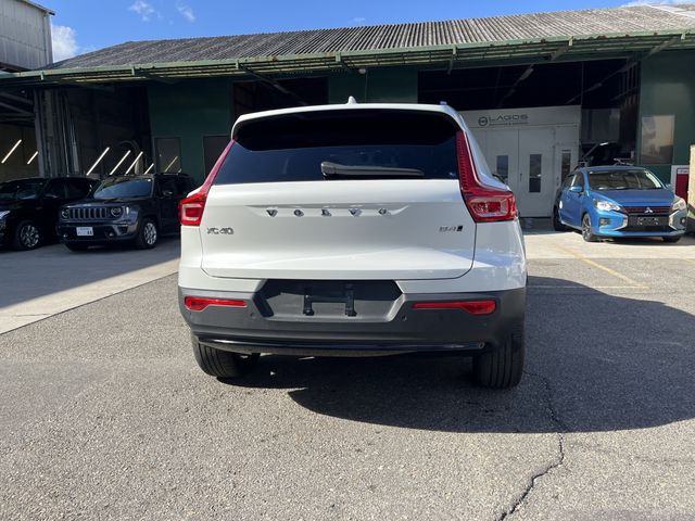 VOLVO VOLVO XC40 2023