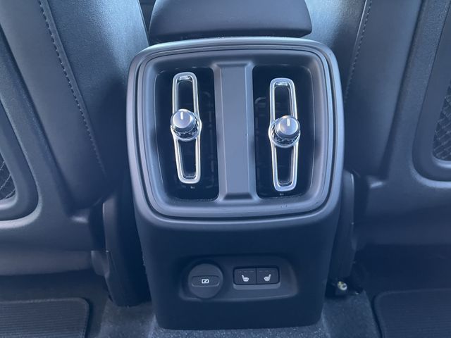 VOLVO VOLVO XC40 2023