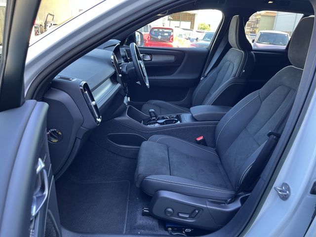 VOLVO VOLVO XC40 2023