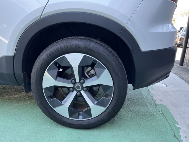 VOLVO VOLVO XC40 2023