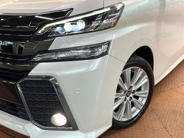 TOYOTA VELLFIRE 2017