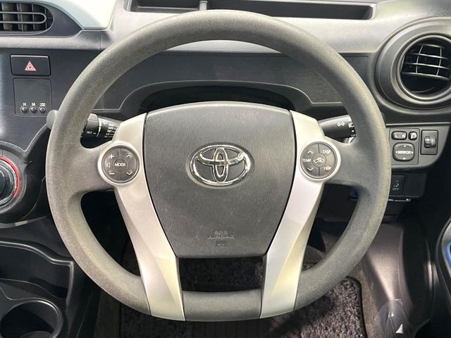 TOYOTA AQUA 2013
