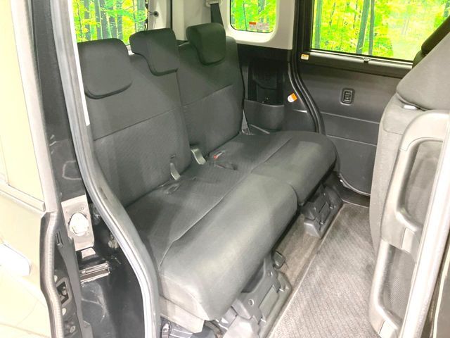 TOYOTA ROOMY 2019