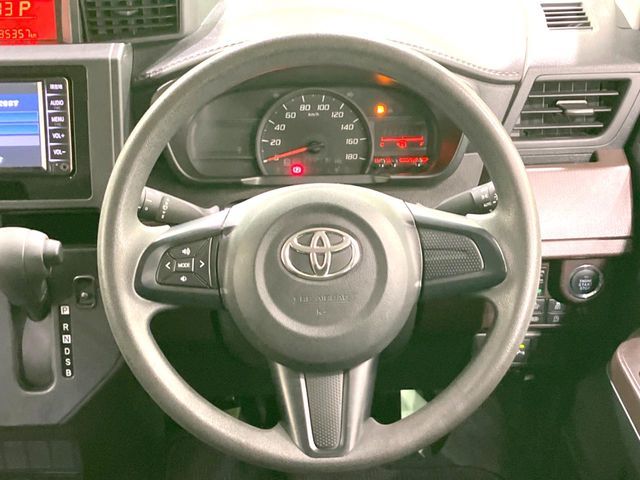TOYOTA ROOMY 2019