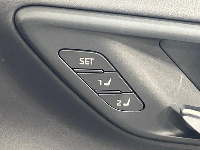 TOYOTA CROWN CROSSOVER 2023