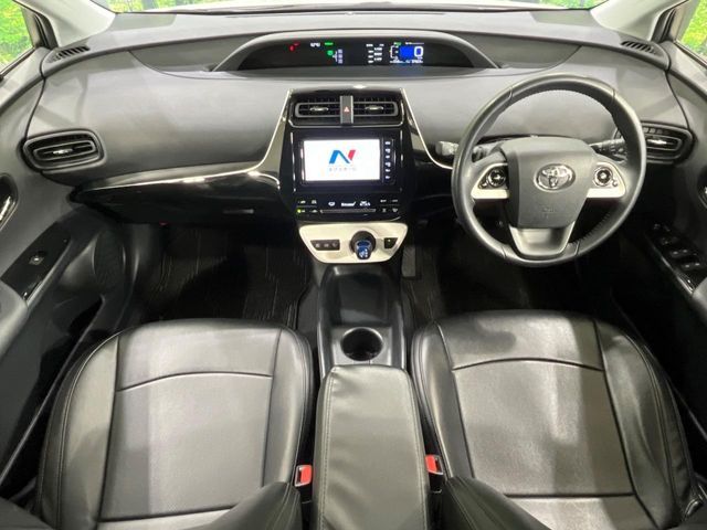 TOYOTA PRIUS 4WD 2018