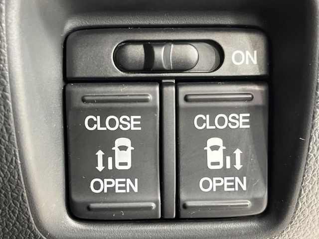 HONDA N BOX CUSTOM 4WD 2015