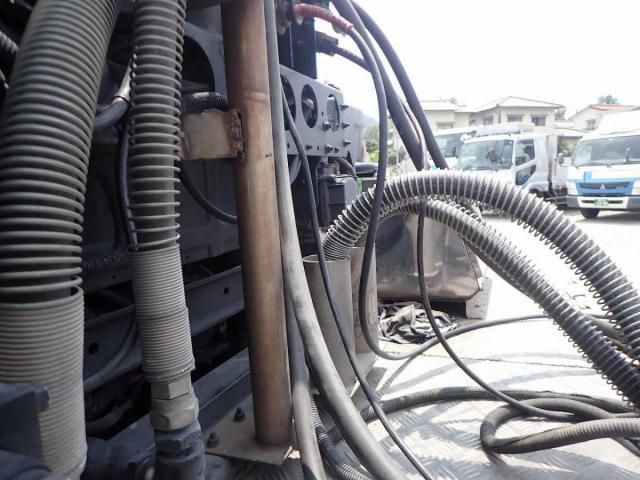 NISSAN DIESEL Quon 2017