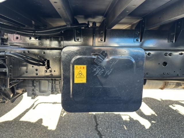 MITSUBISHI FUSOU FIGHTER 2014