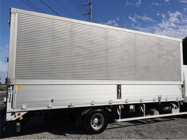 MITSUBISHI FUSOU FIGHTER 2015