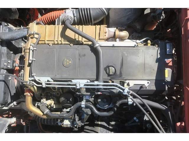 MITSUBISHI FUSOU SUPER GREAT 2015