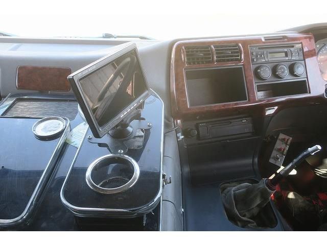 MITSUBISHI FUSOU SUPER GREAT 2015