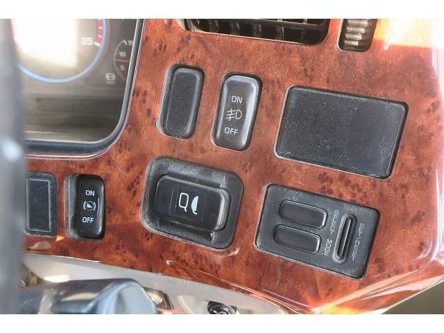 MITSUBISHI FUSOU SUPER GREAT 2015