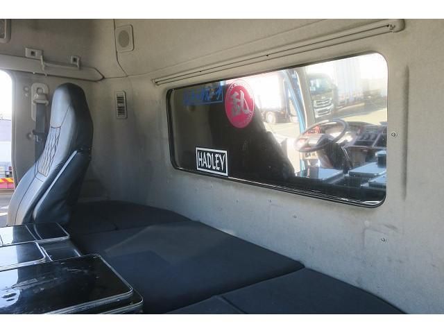 MITSUBISHI FUSOU SUPER GREAT 2015