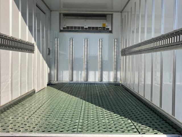 MITSUBISHI CANTER 2018