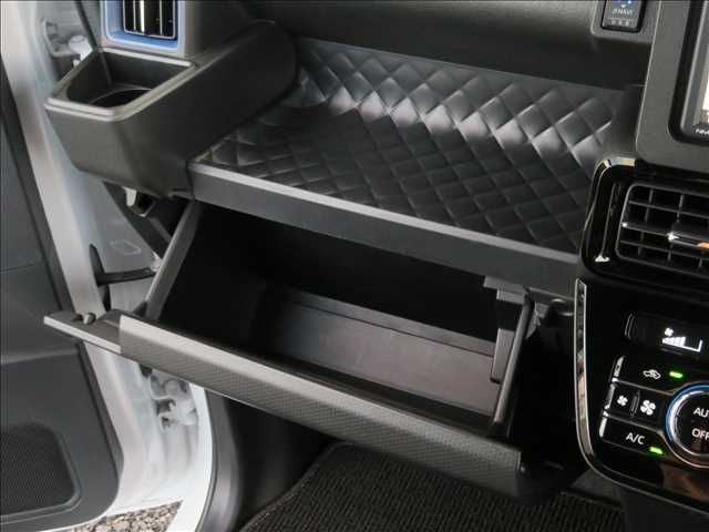 DAIHATSU TANTO CUSTOM 2020