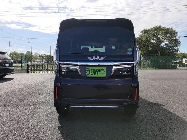 HONDA N BOX CUSTOM 2018