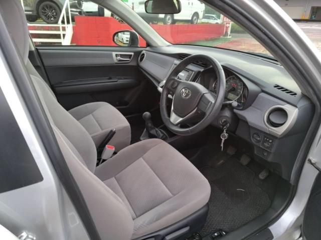 TOYOTA COROLLA AXIO 2012