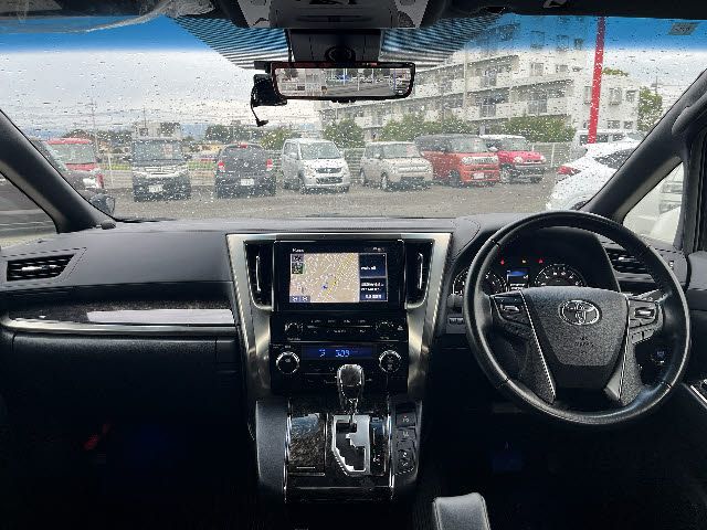 TOYOTA VELLFIRE 2021