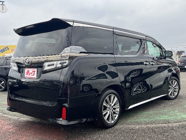 TOYOTA VELLFIRE 2021