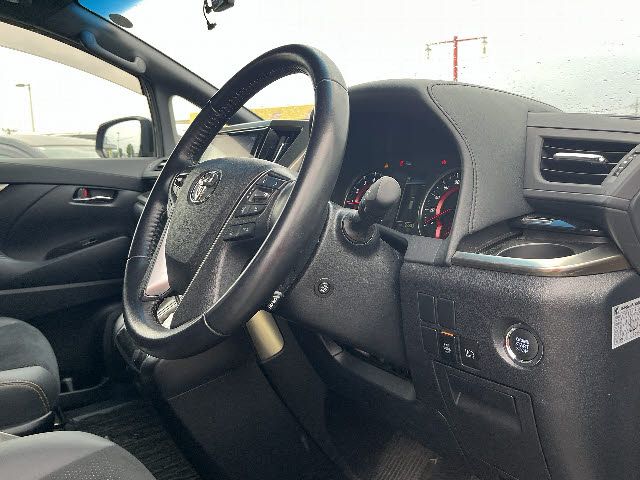 TOYOTA VELLFIRE 2021