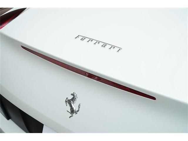 FERRARI FERRARI California 2010