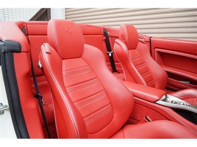 FERRARI FERRARI California 2010