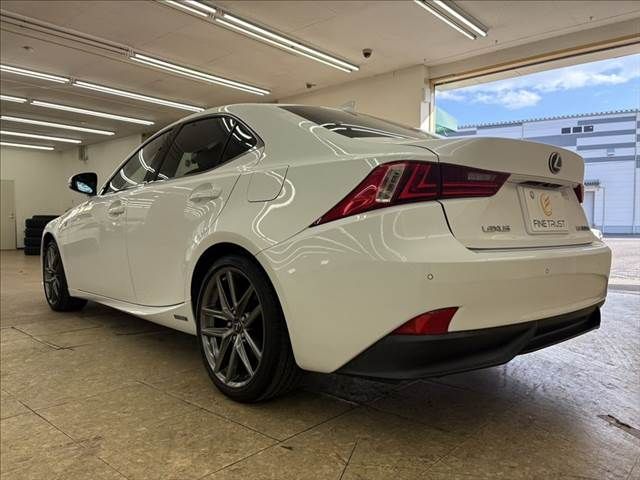 TOYOTA LEXUS IS300h 2013