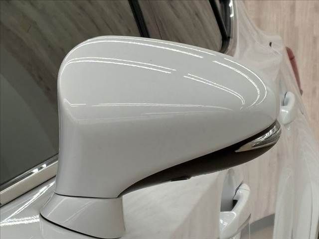 TOYOTA LEXUS IS300h 2013