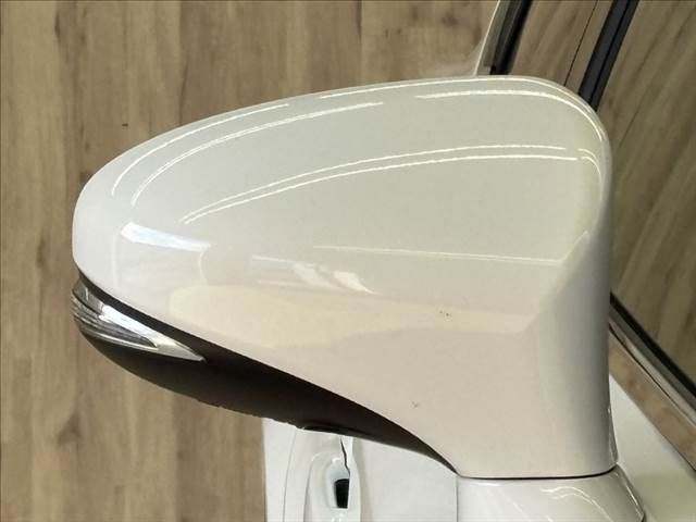 TOYOTA LEXUS IS300h 2013