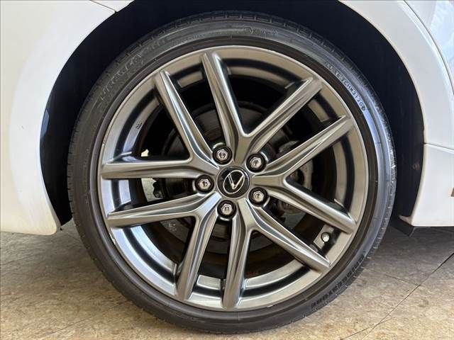 TOYOTA LEXUS IS300h 2013