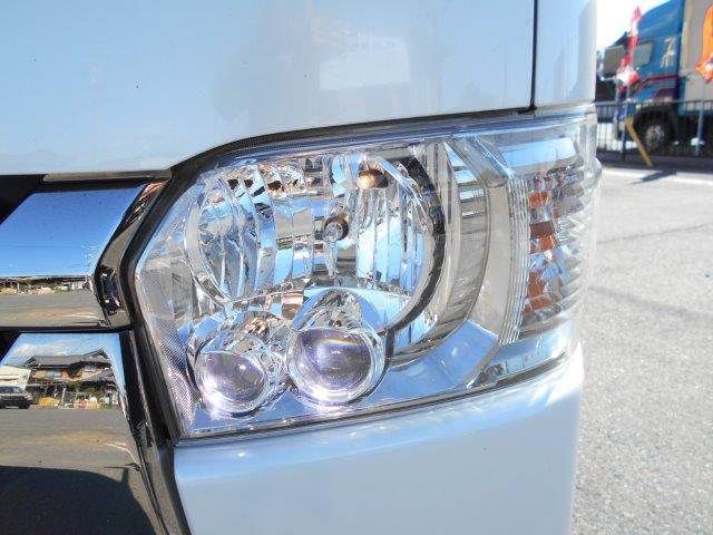 TOYOTA HIACE van 2WD 2018