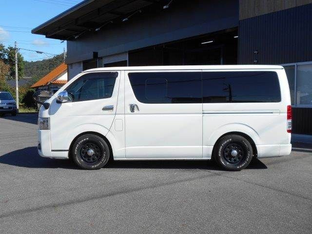 TOYOTA HIACE van 2WD 2018
