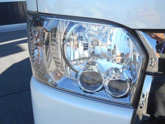 TOYOTA HIACE van 2WD 2018