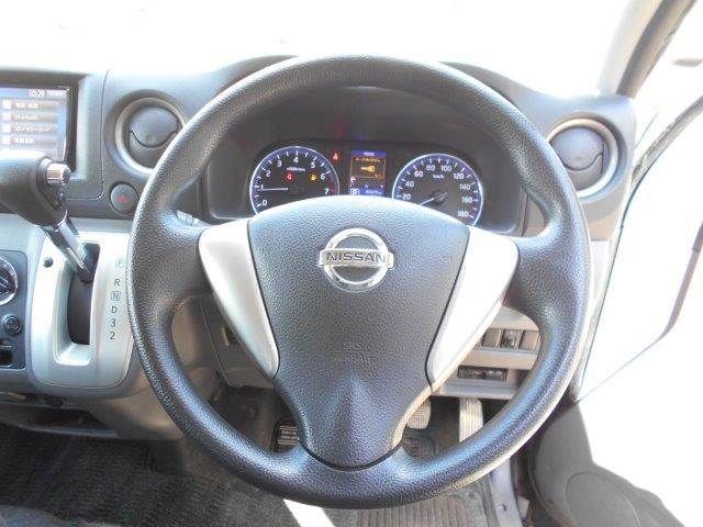 NISSAN NV350 CARAVAN 2012