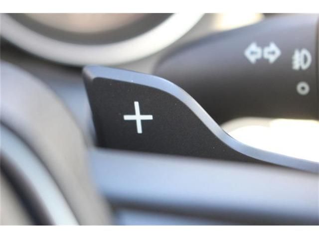 TOYOTA CAMRY HYBRID 2019