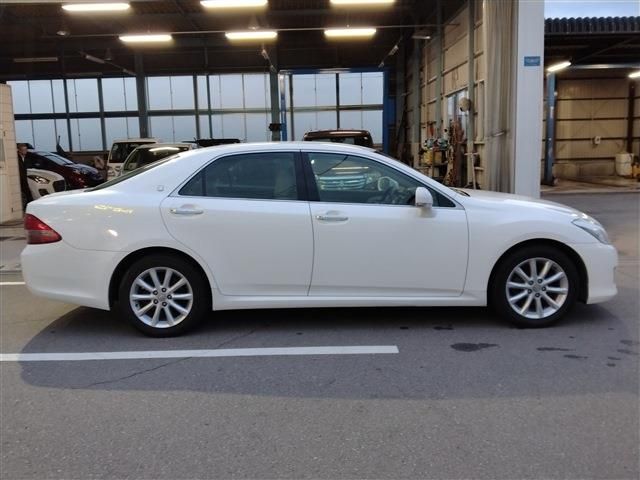 TOYOTA CROWN sedan 2009