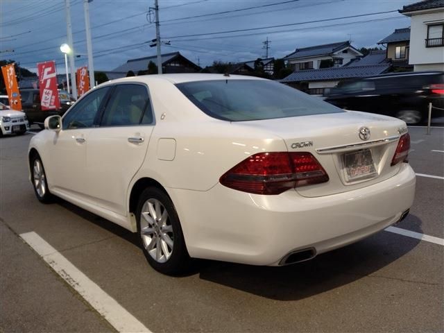 TOYOTA CROWN sedan 2009