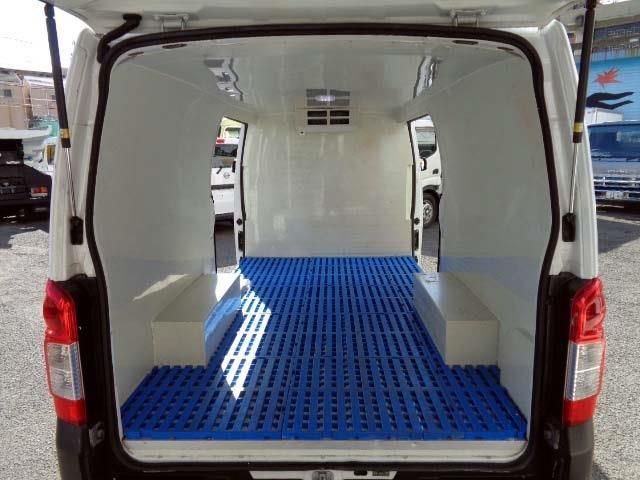 NISSAN NV350 CARAVAN 2018